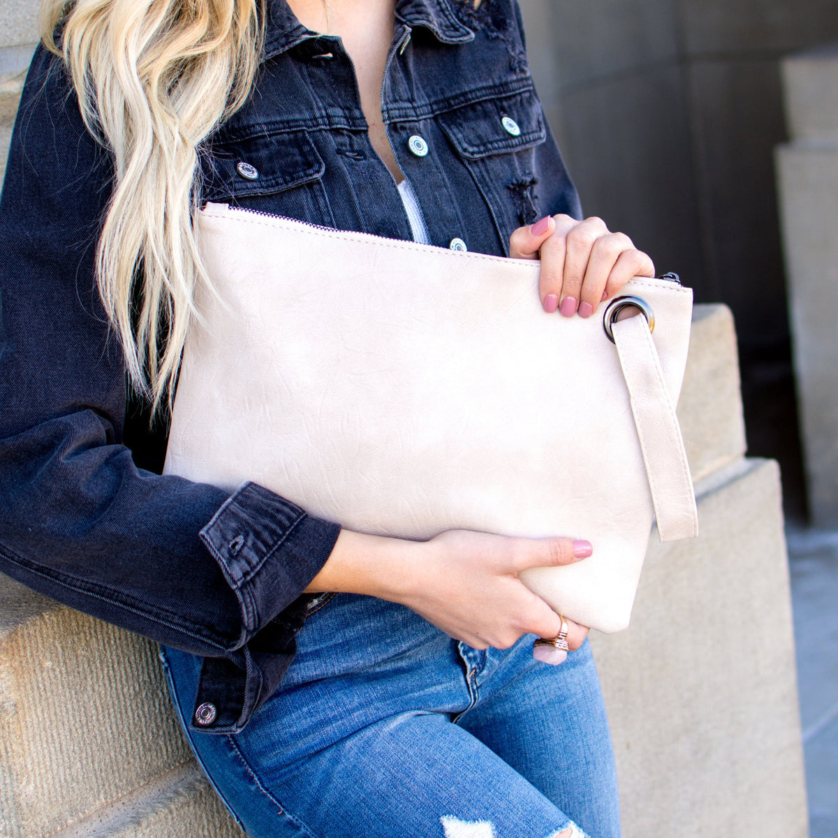 🖤 Track Belle Oversized Everyday Clutch